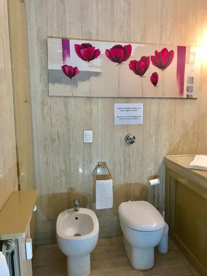 פאדובה A Casa Di Sandro. Spazioso Appartamento Citycenter מראה חיצוני תמונה